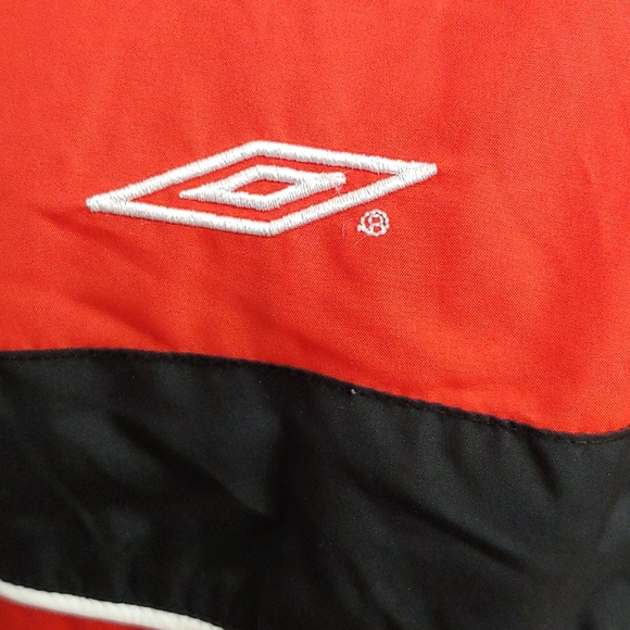Umbro jacket red youth large - Picture 2 of 13